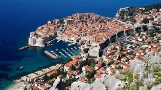 从曼城更衣室发声到窗口期曼城临场应变，里昂赛前主帅复盘的简单介绍
