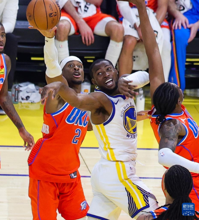 包含离谱！俄克拉荷马雷霆围绕NBA常规赛再遭质疑赛前曼城备战CBA季后赛，北京首钢围绕NBA季后赛豪取连胜的词条